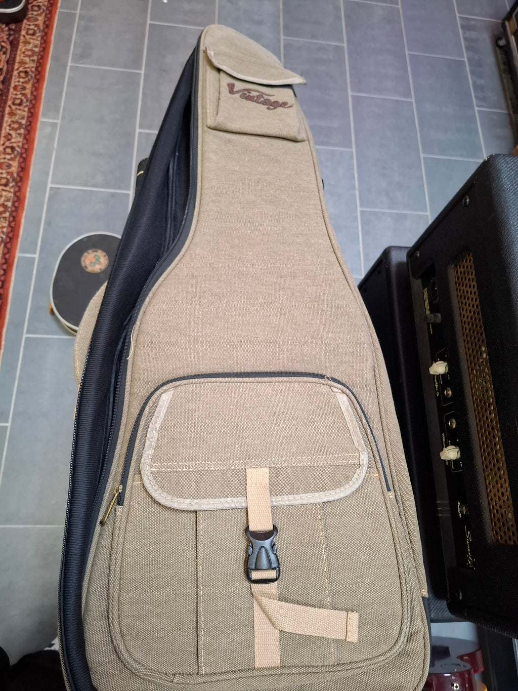 Vintage V6MRTBG Thomas Blug Signature Distressed Vintage White