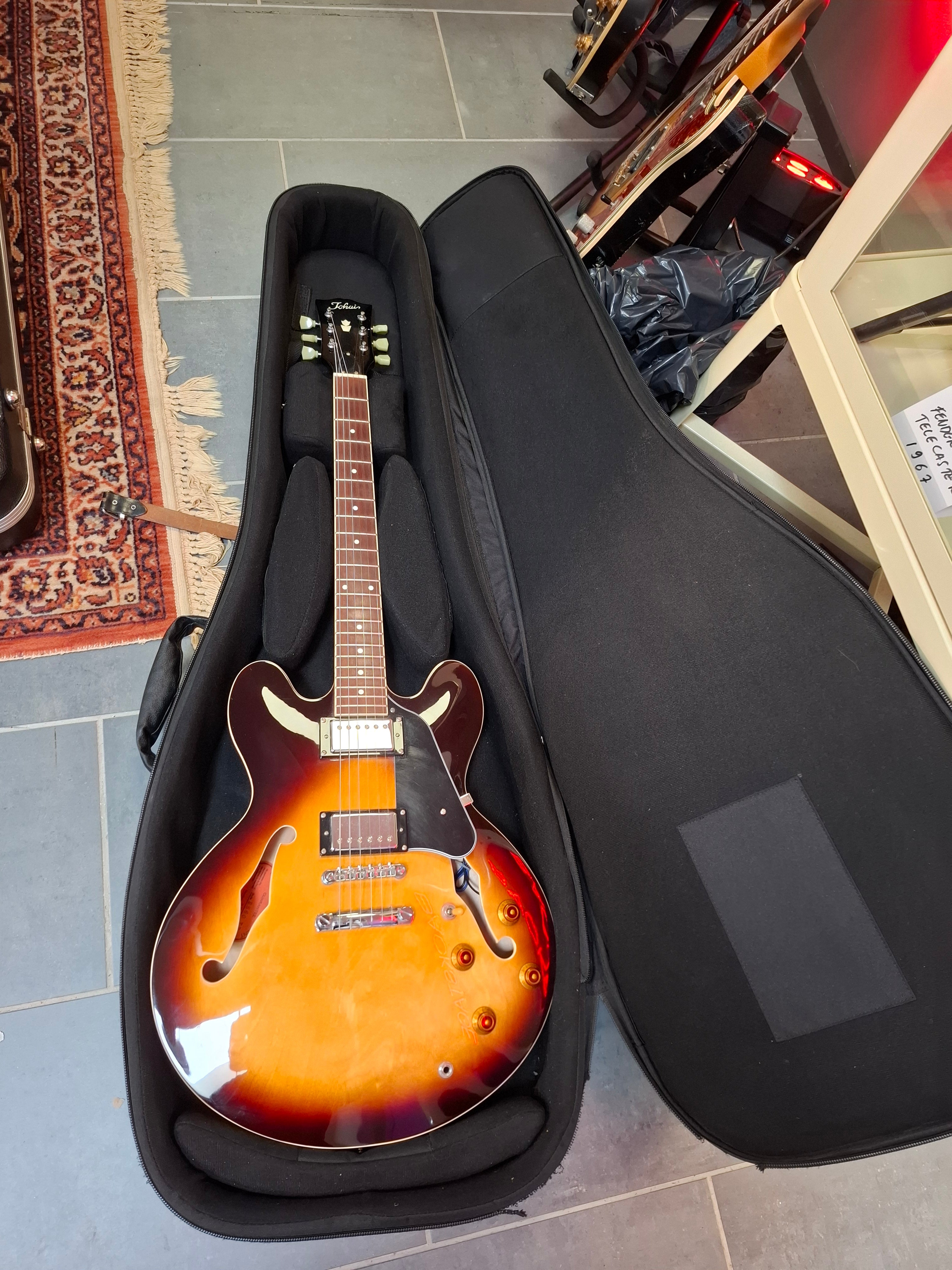 Tokai ES-60