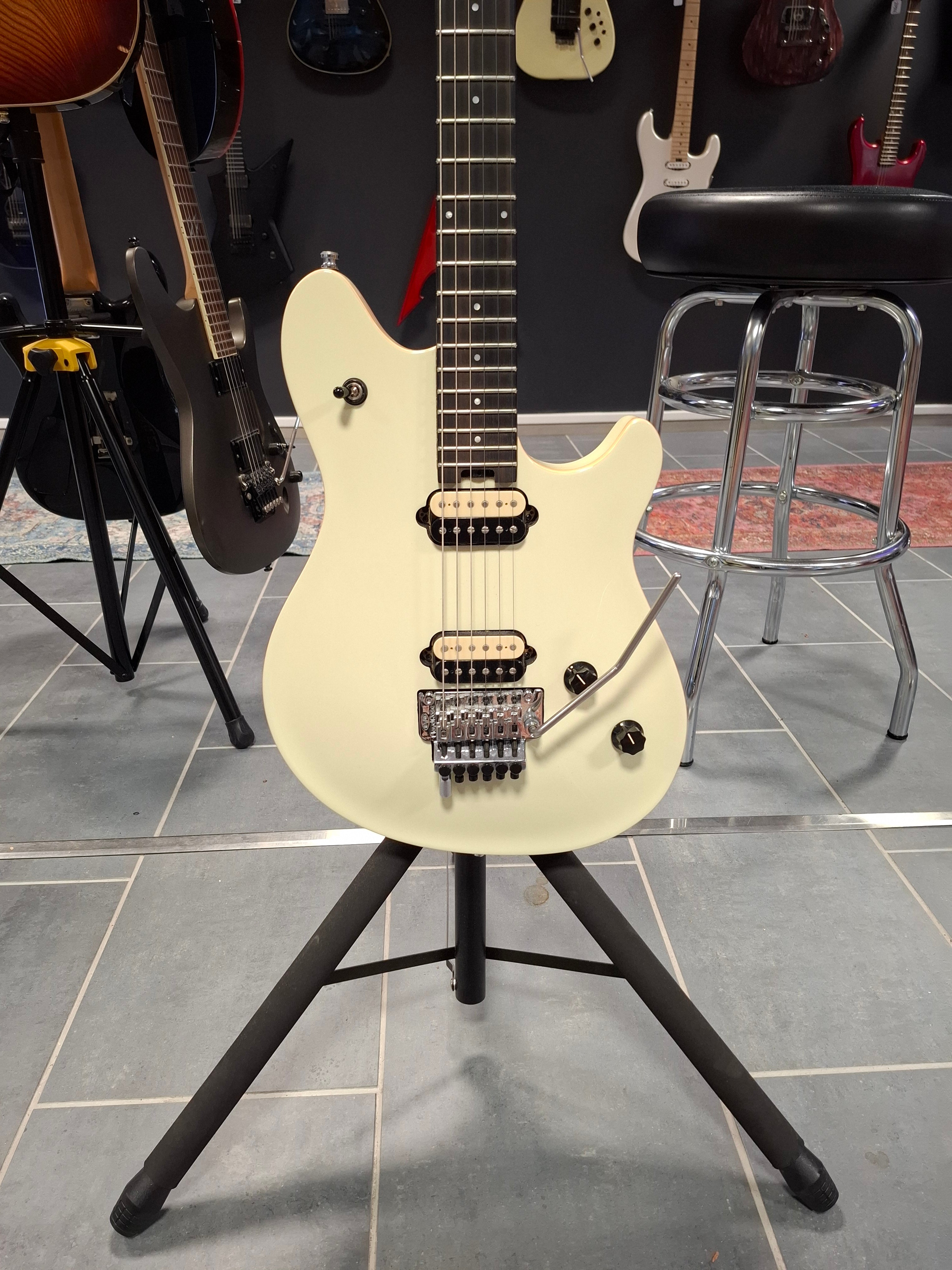 EVH Wolfgang Special Ivory
