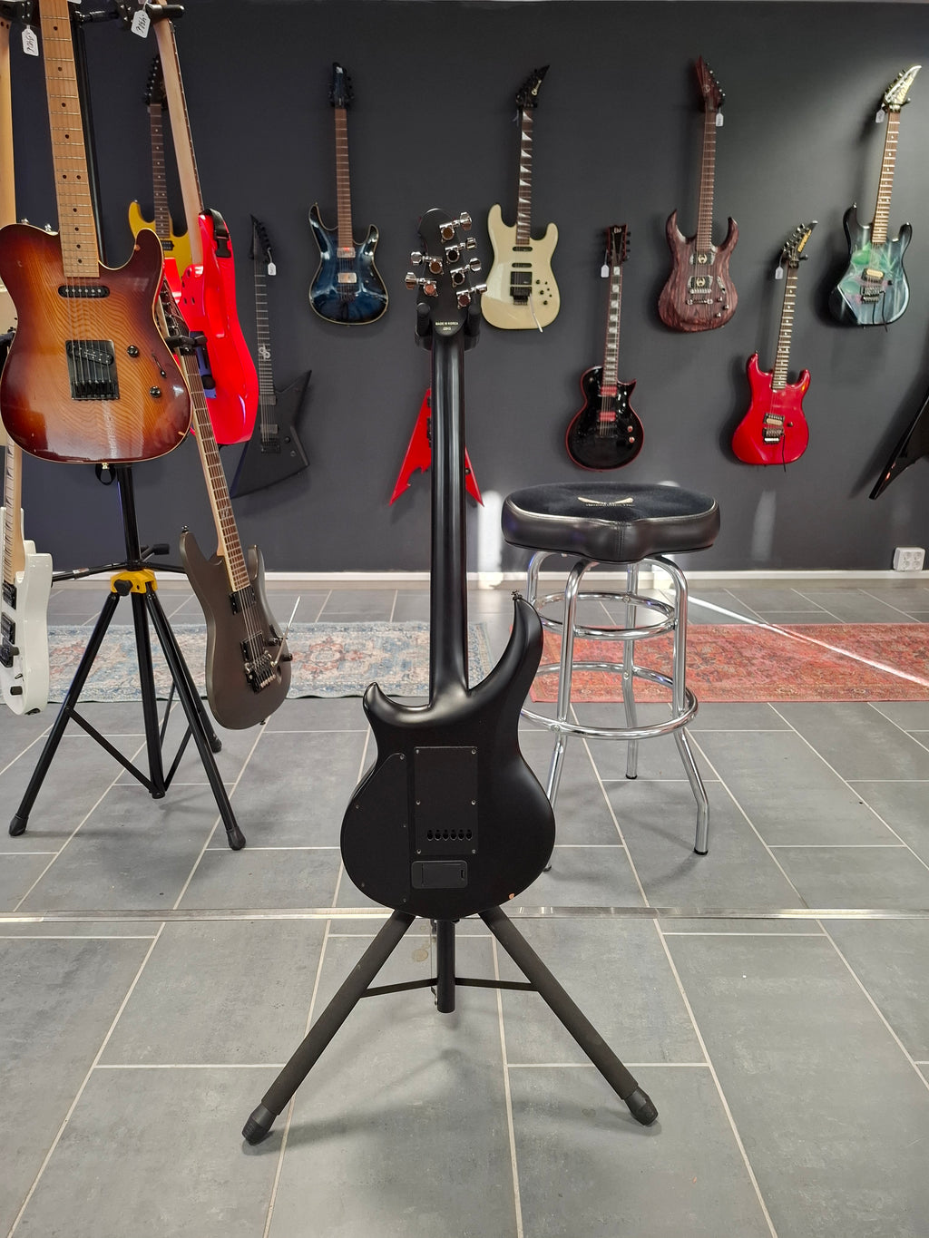 Sterling by Music Man MAJ100 John Petrucci Signature Majesty Stealth Black Made in Korea 2013