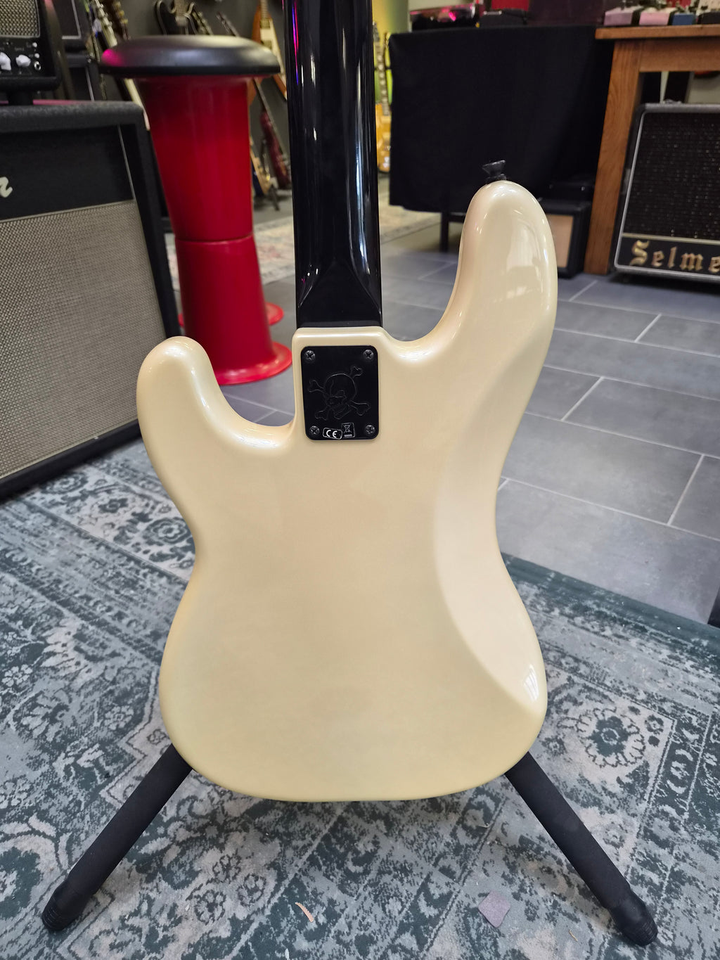 Fender Duff McKagan DLX P Bass