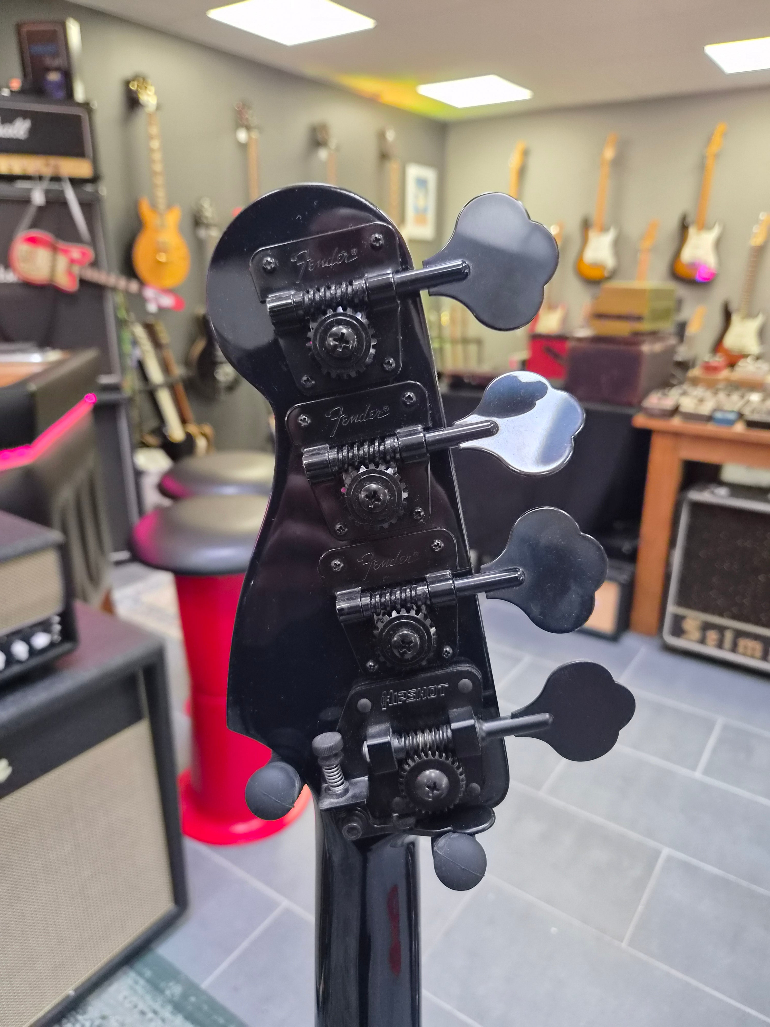 Fender Duff McKagan DLX P Bass
