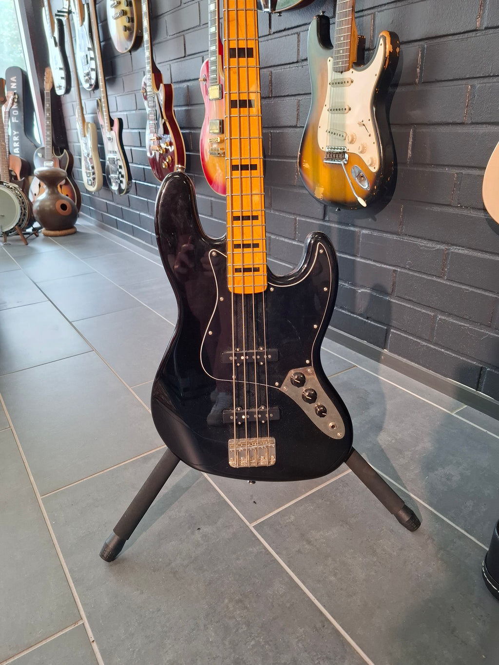 Squier Classic Vibe 70s Jazz Bass