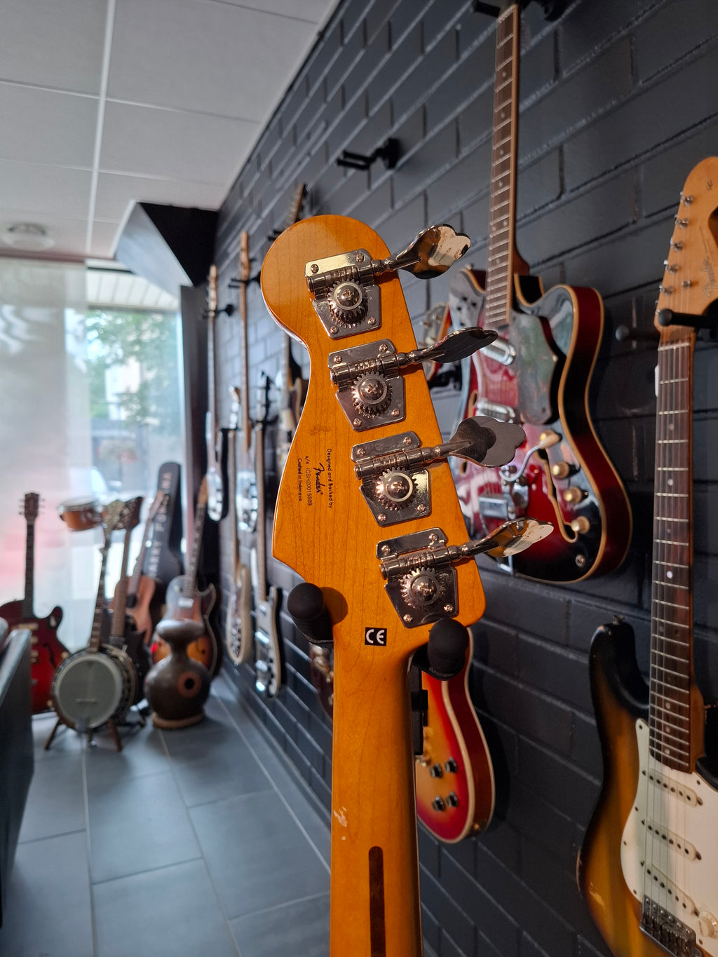 Squier Classic Vibe 70s Jazz Bass