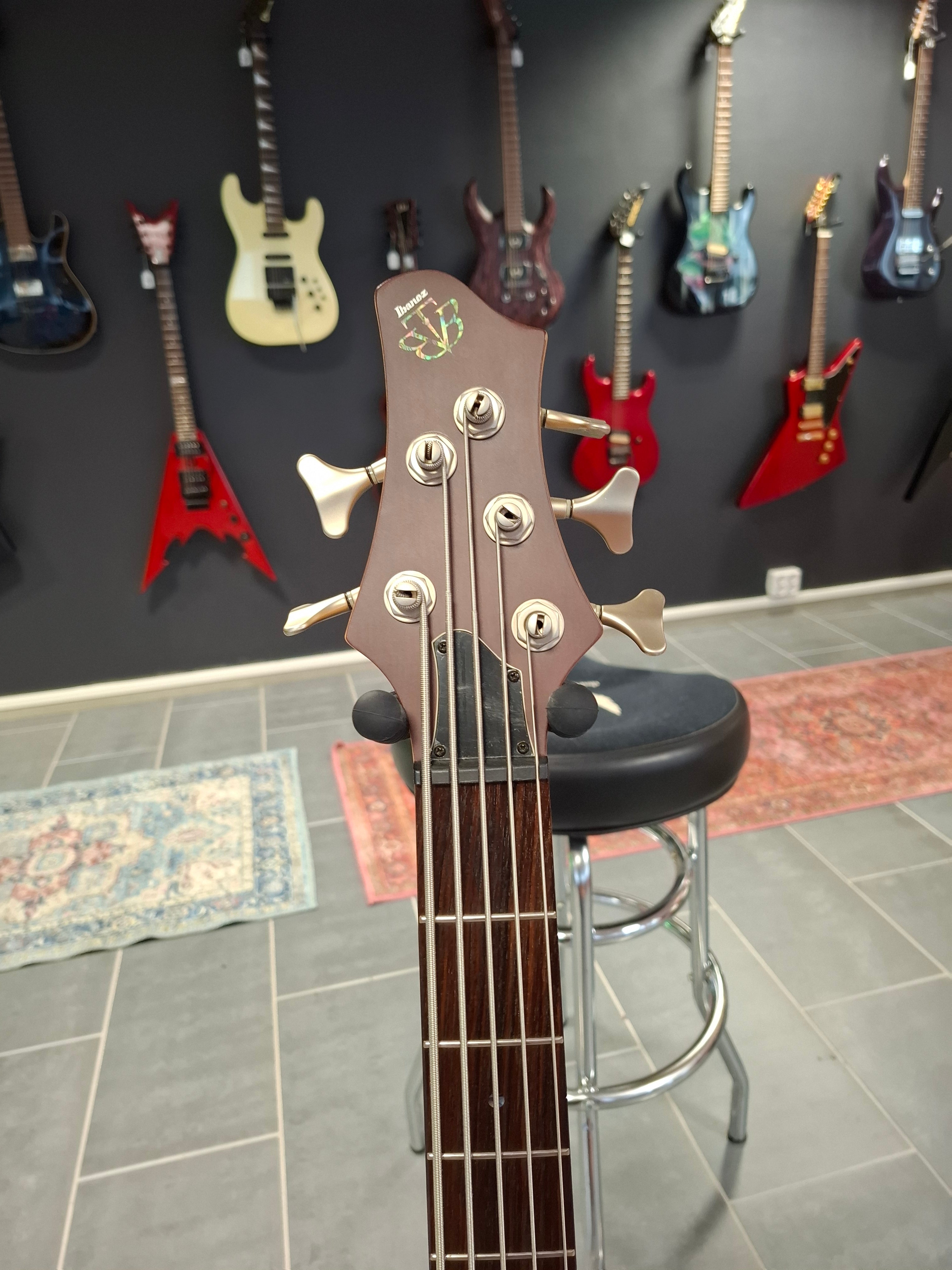 Ibanez BTB555