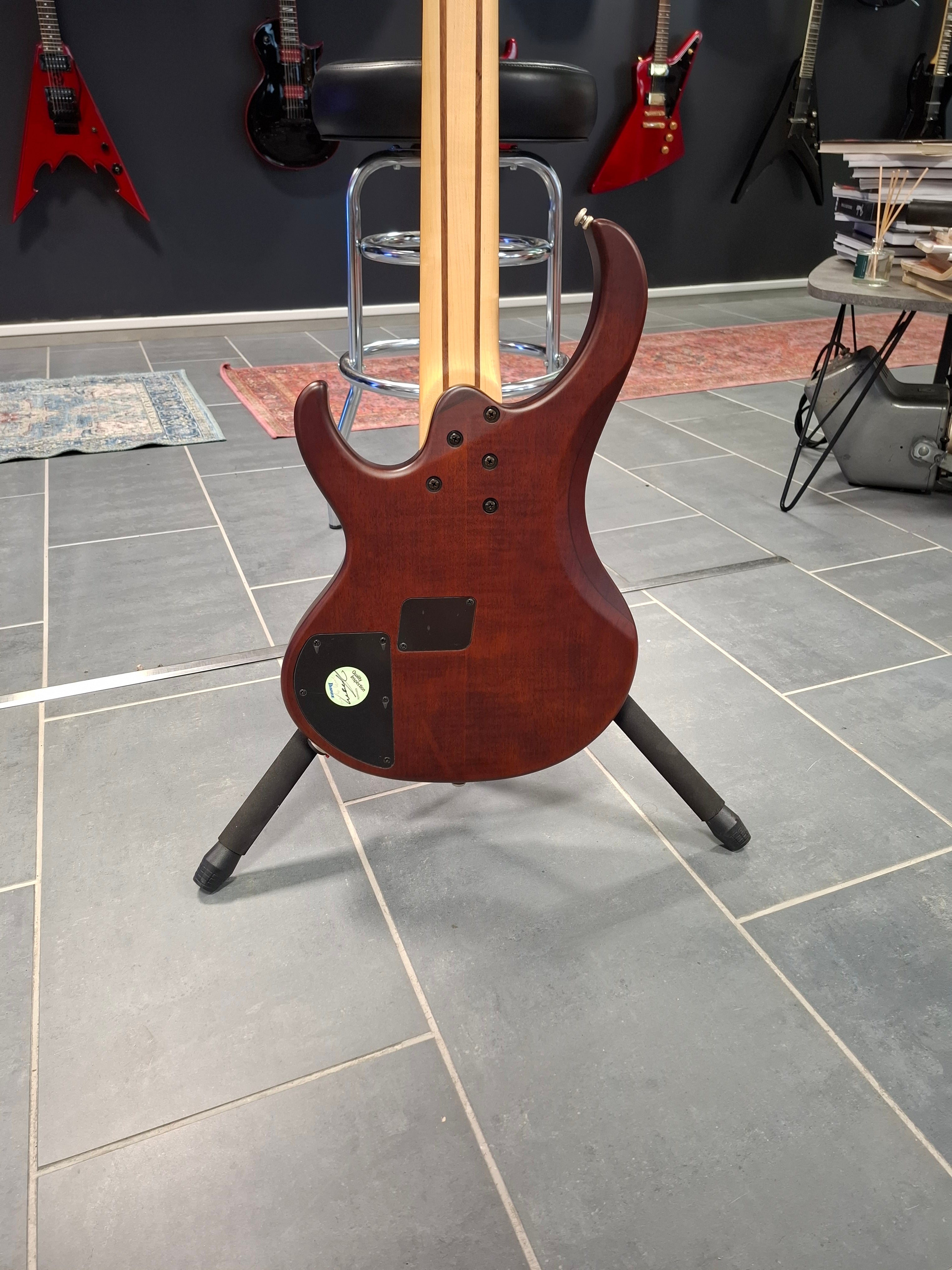 Ibanez BTB555