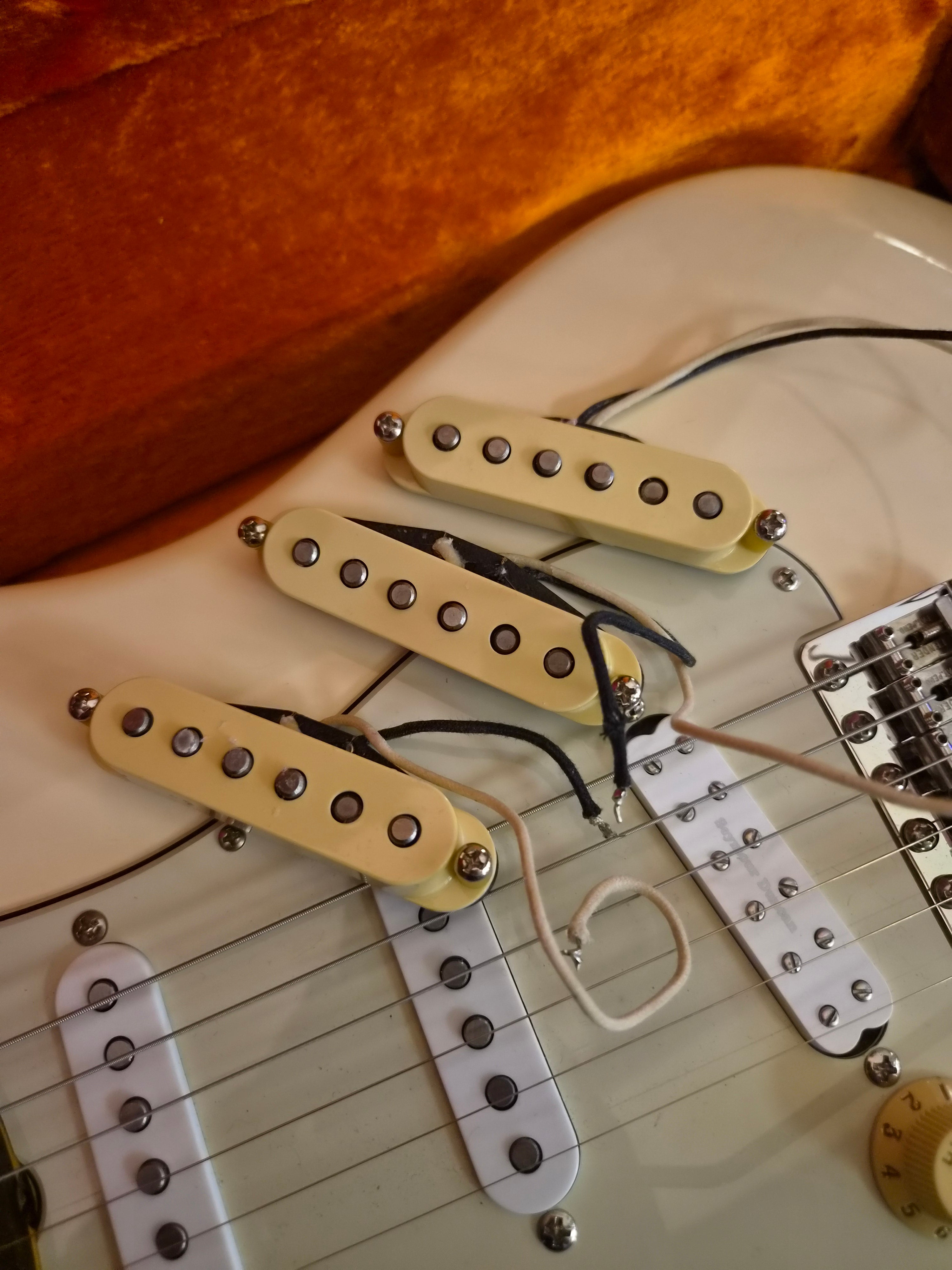 Fender American Vintage II 61 Stratocaster 2024 Lefty Olympic White