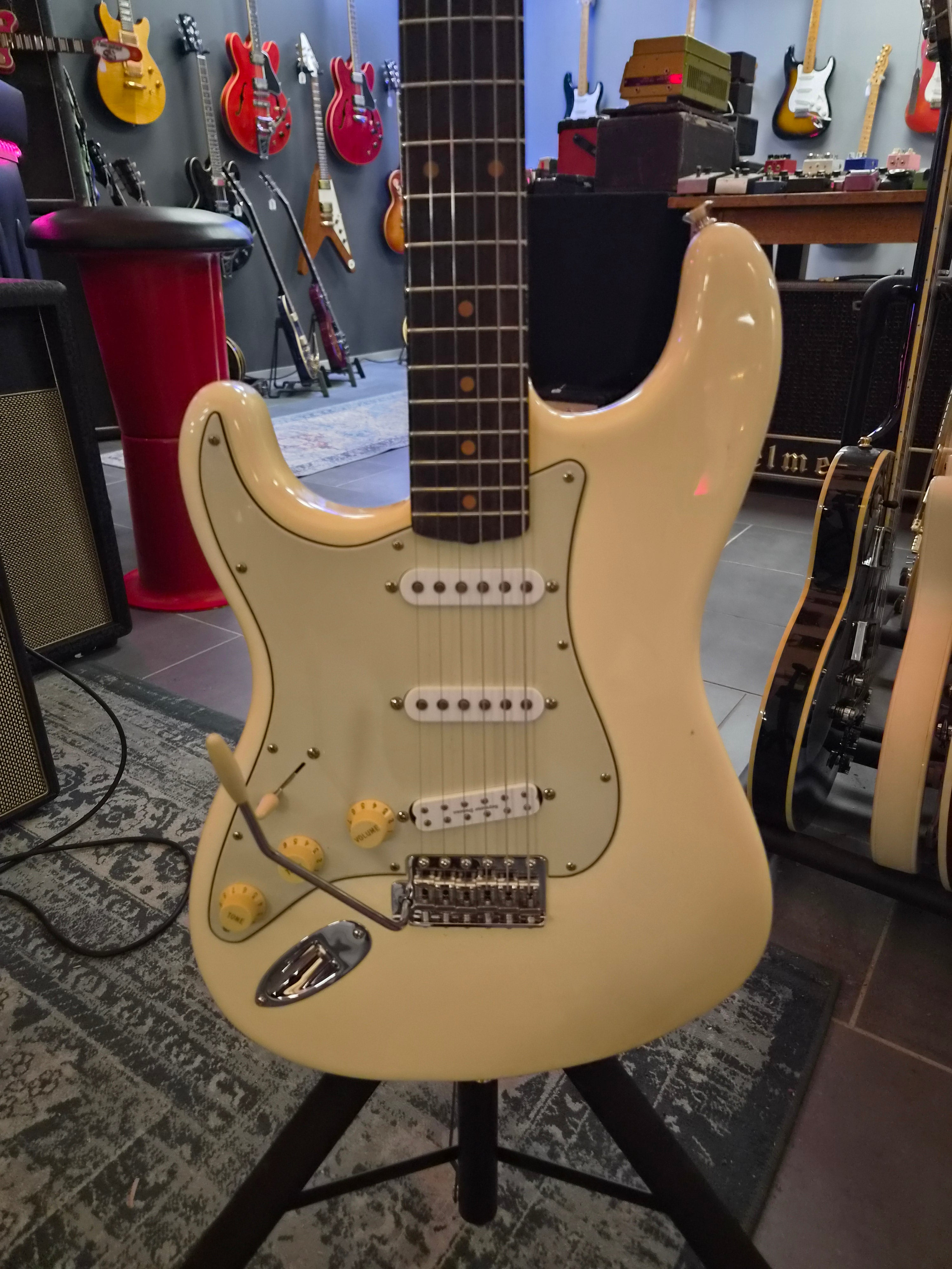 Fender American Vintage II 61 Stratocaster 2024 Lefty Olympic White
