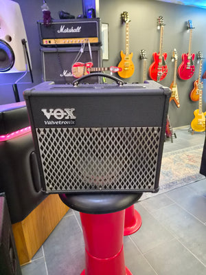 Vox Valvetronix AD30VT 30-Watt 1x10 Modeling Guitar Combo