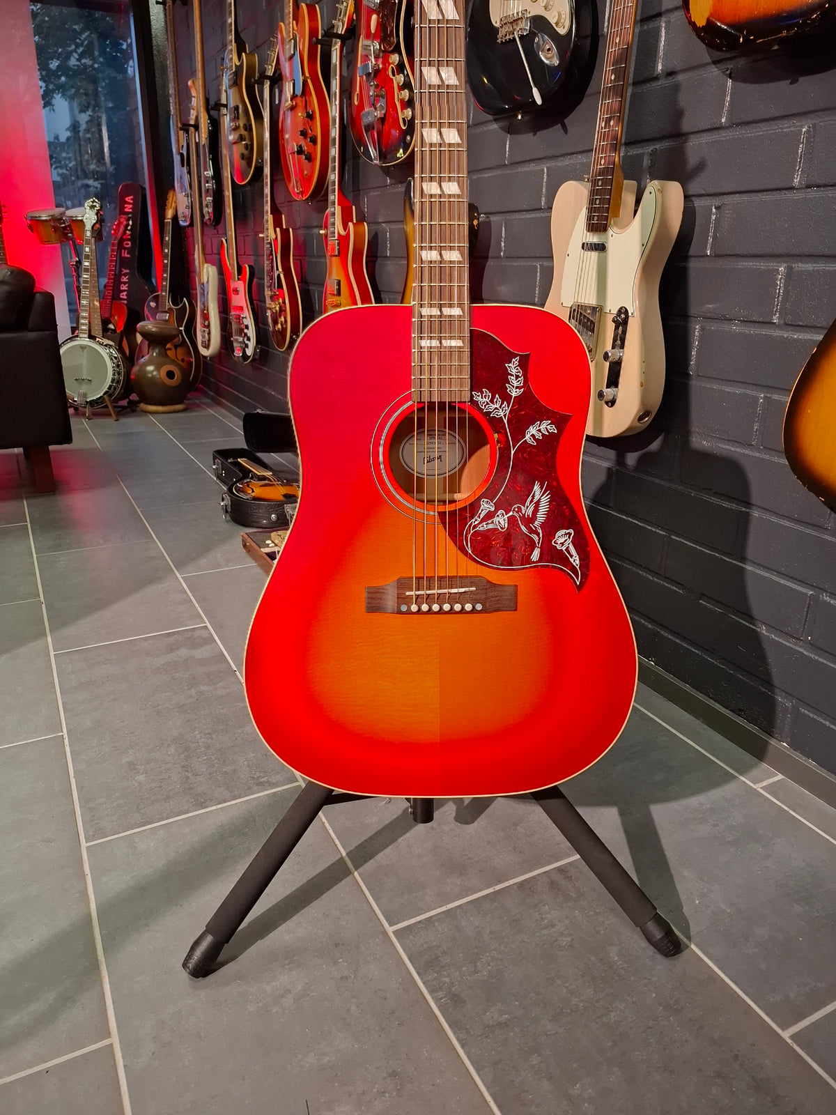Gibson Hummingbird Special 2025