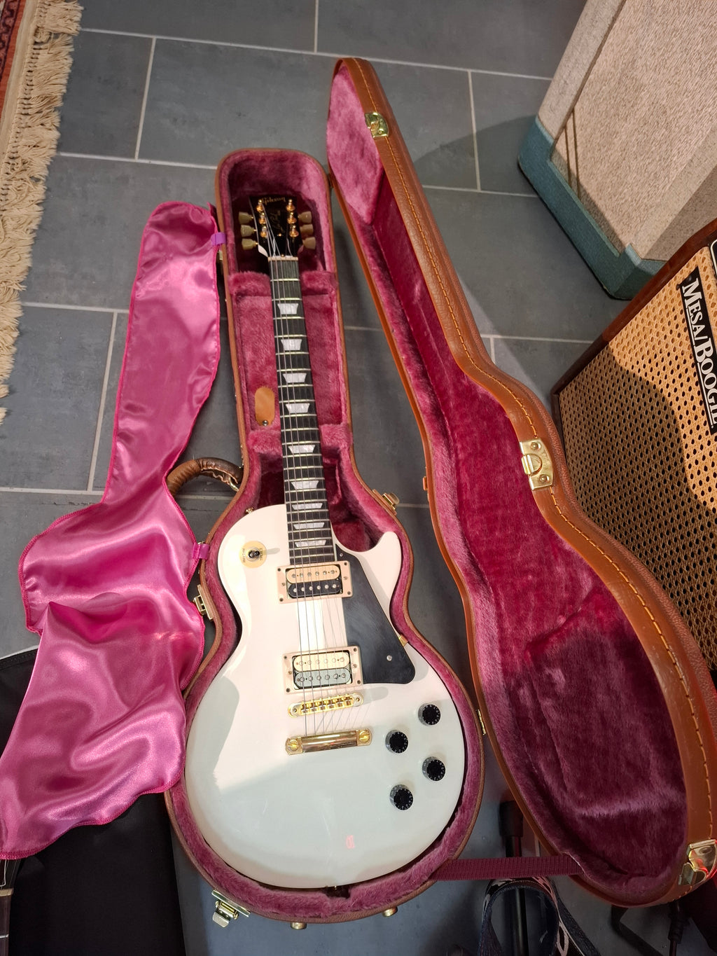 Gibson Les Paul Studio Alpine White 2010