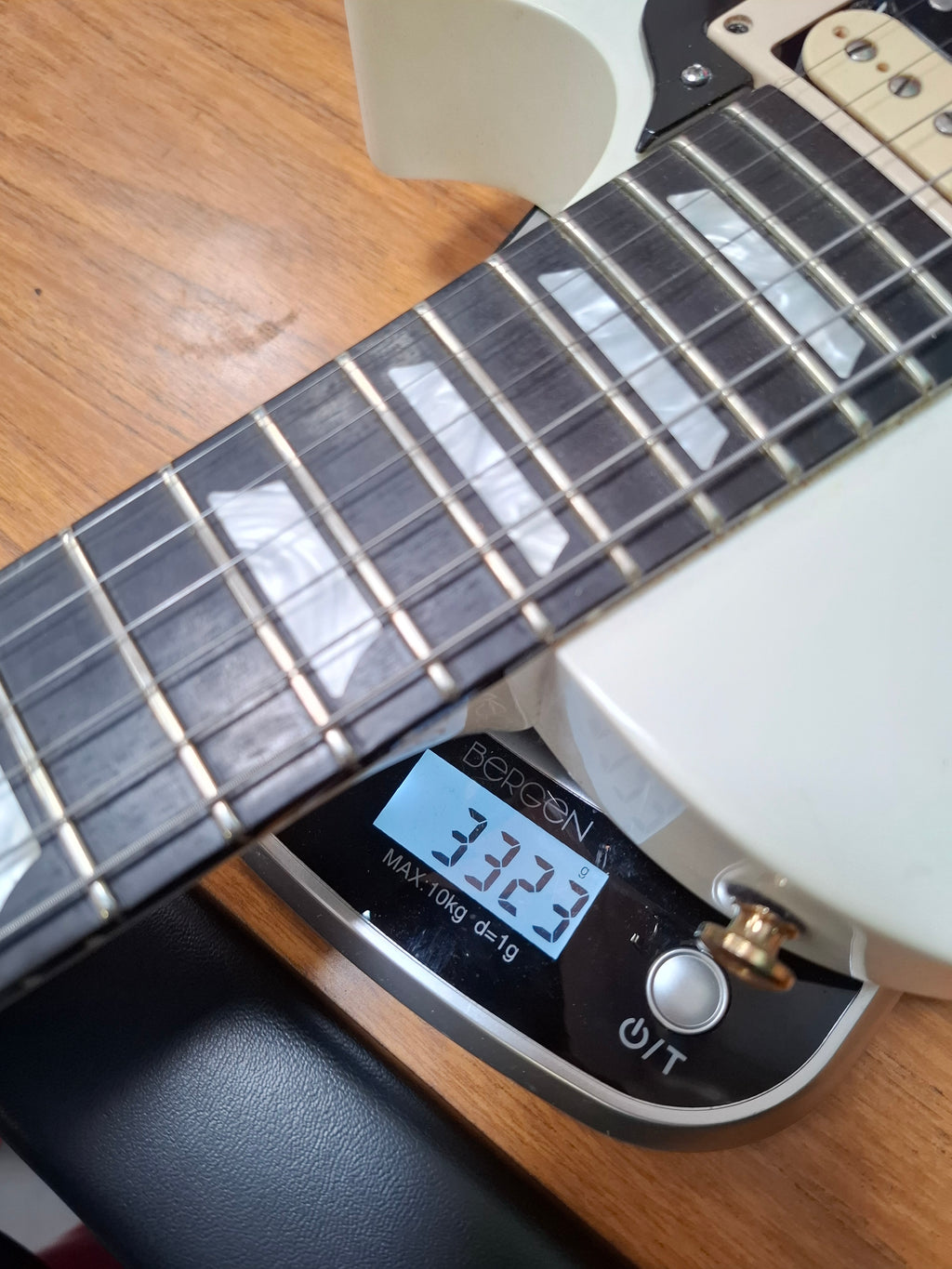 Gibson Les Paul Studio Alpine White 2010