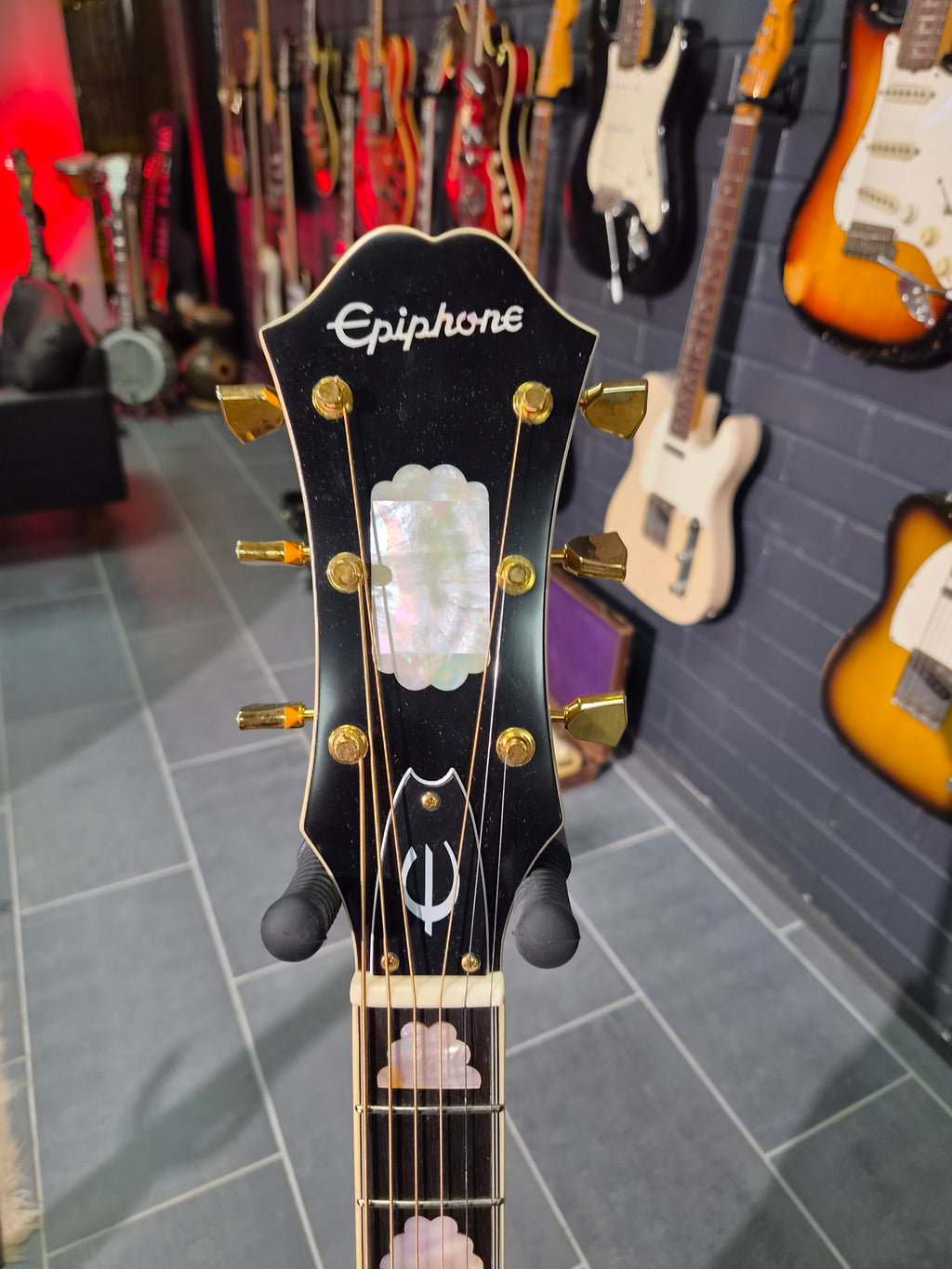 Epiphone Masterbilt Excellente