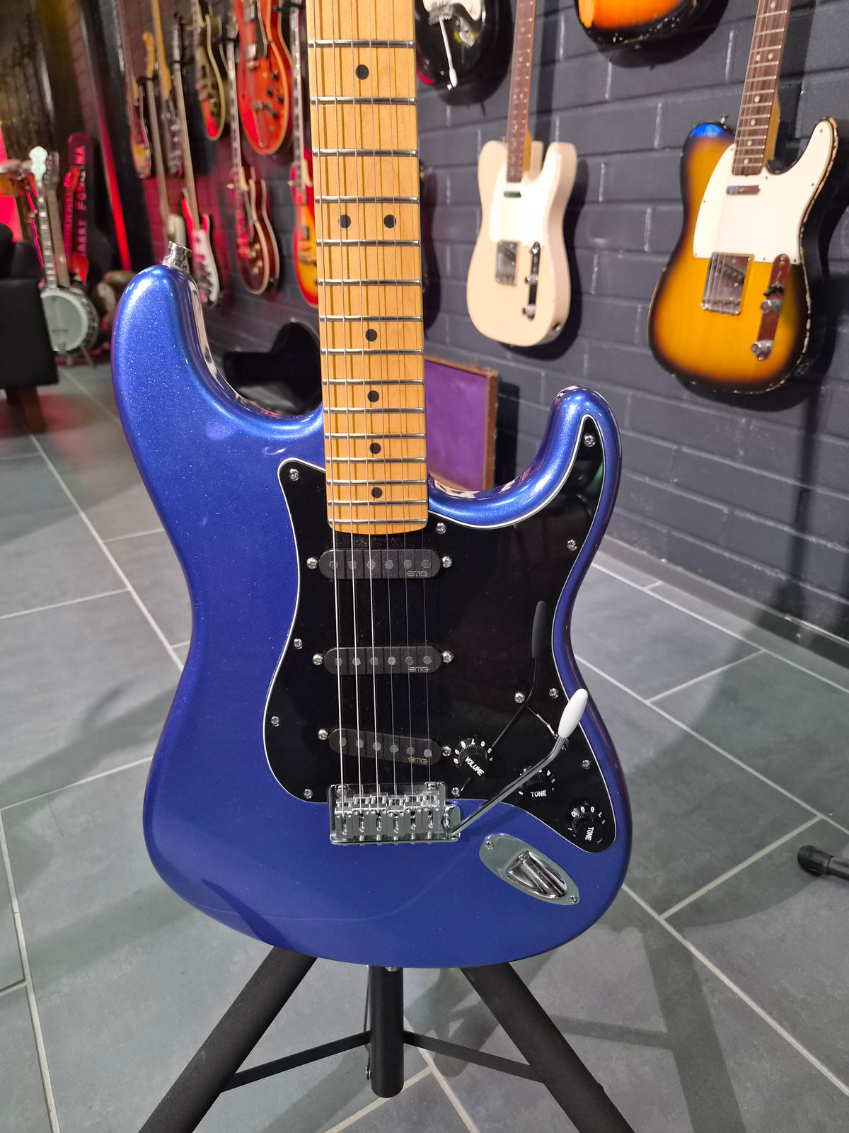 Fender American Standard Stratocaster 2014 w/ EMG Crossroads pickups and EMG electronics