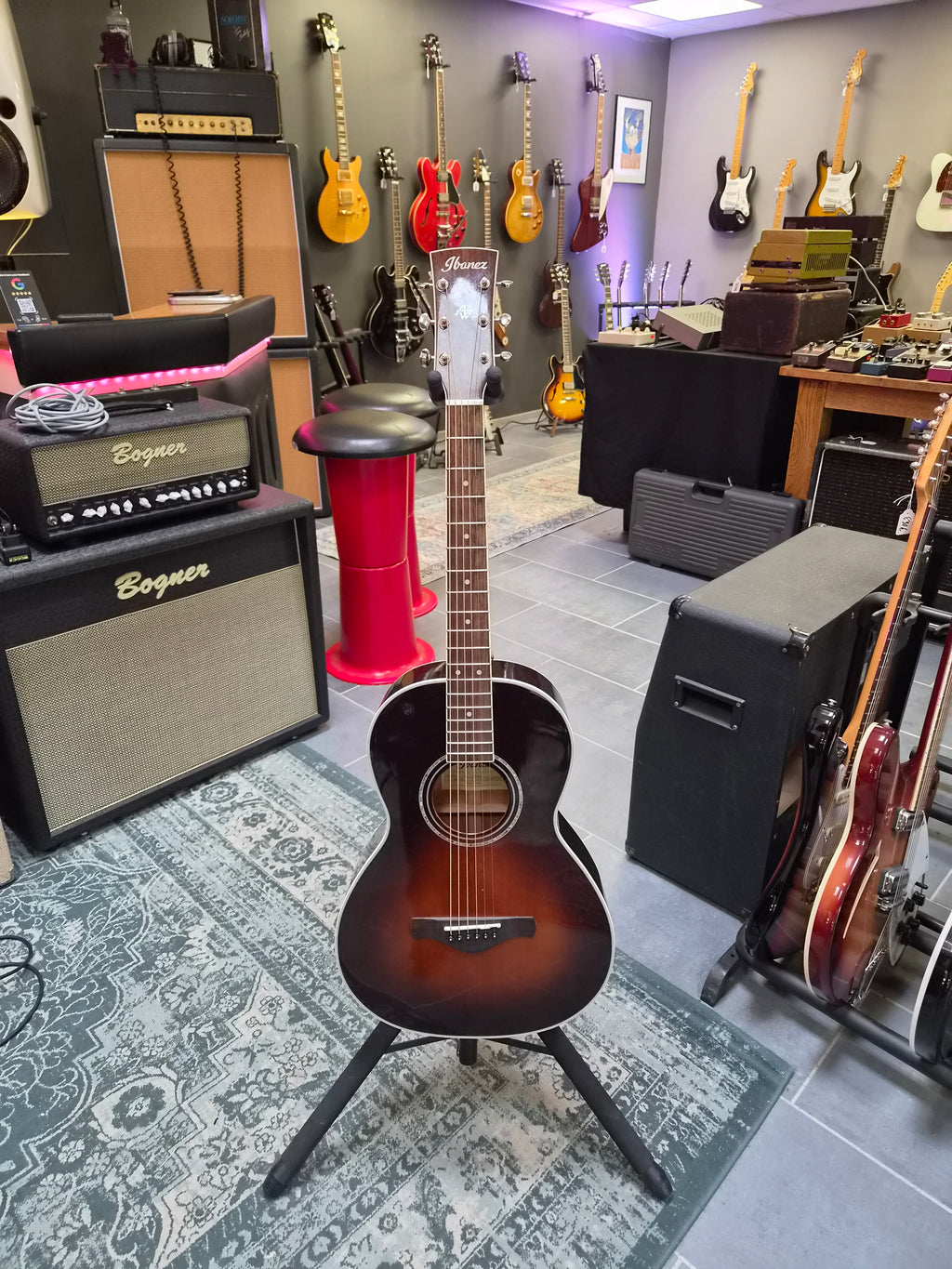 Ibanez AVN1-BS Artwood Vintage Parlor Brown Sunburst