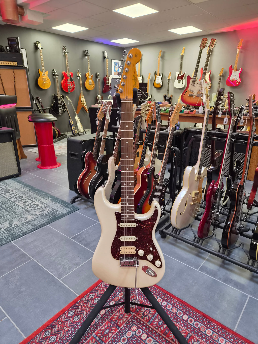 Fender American Deluxe Stratocaster w/ Jeff Beck Olympic Pearl Body and Professional II Neck