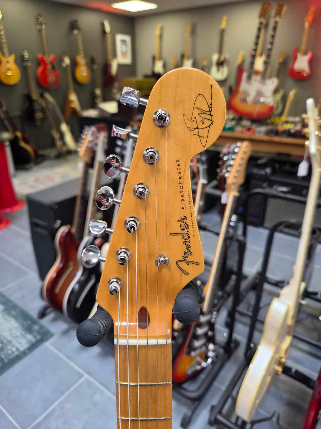 Fender Hank Marvin Signature Stratocaster 1996 Made in Japan
