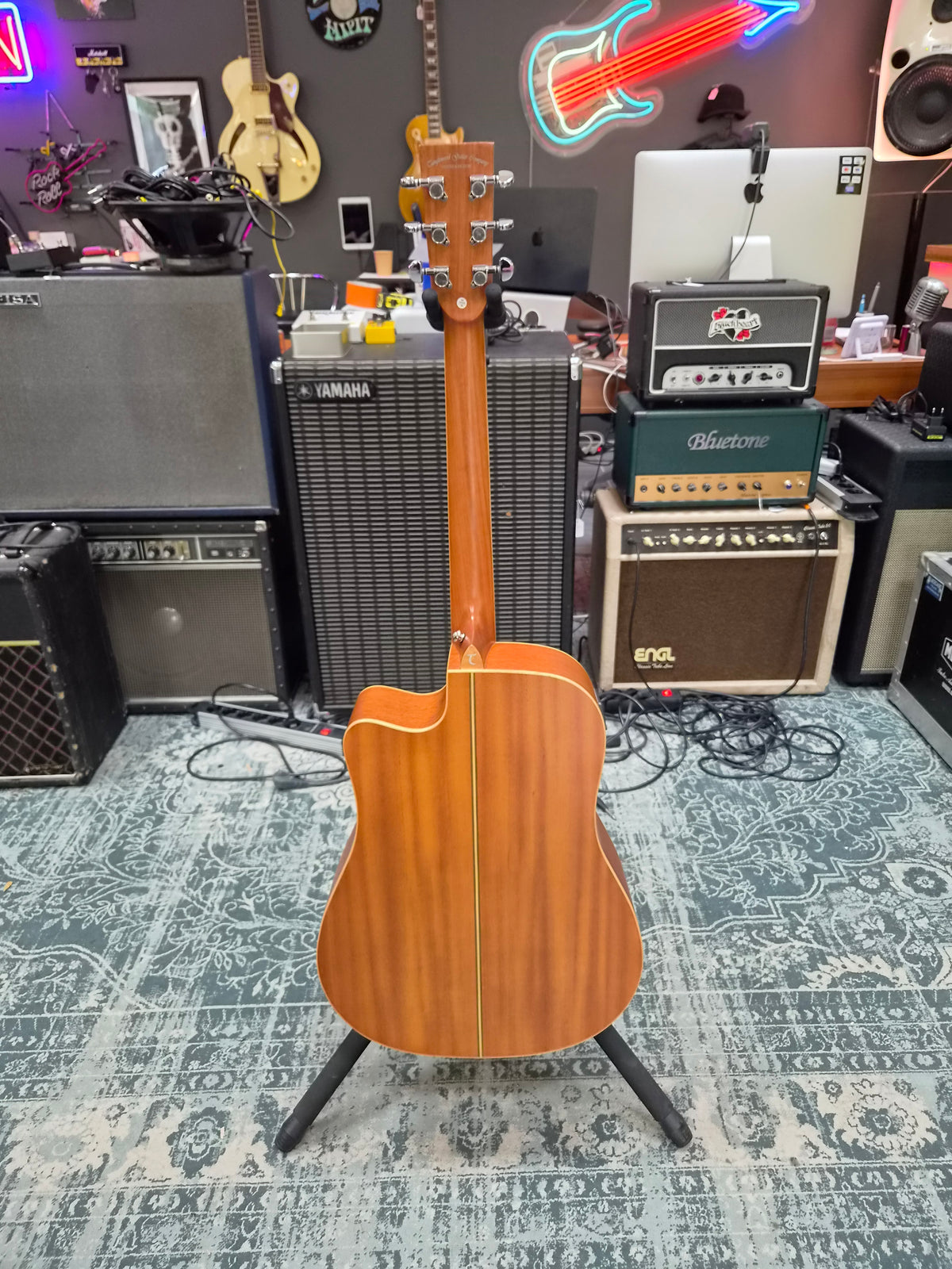 Tanglewood Winterleaf TW10