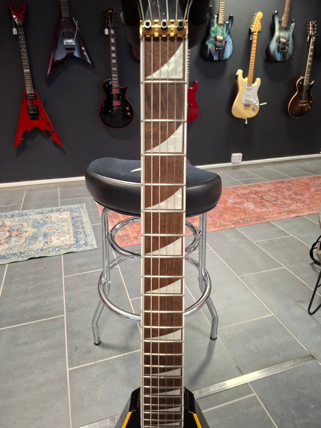 Jackson RRX24 Black with Yellow Bevels
