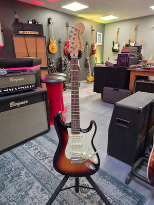Fender Deluxe Roadhouse Stratocaster Sunburst 2016