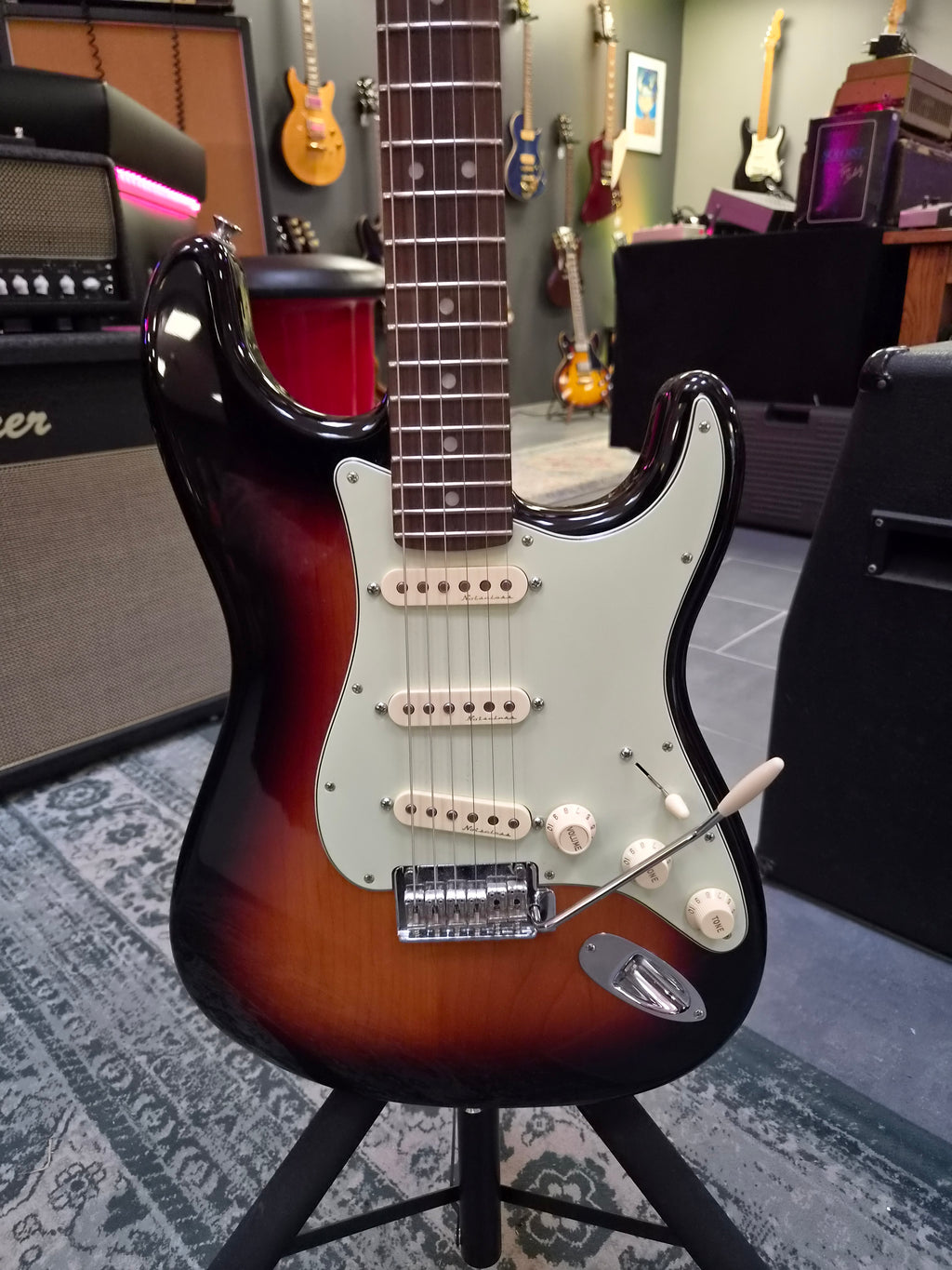 Fender Deluxe Roadhouse Stratocaster Sunburst 2016