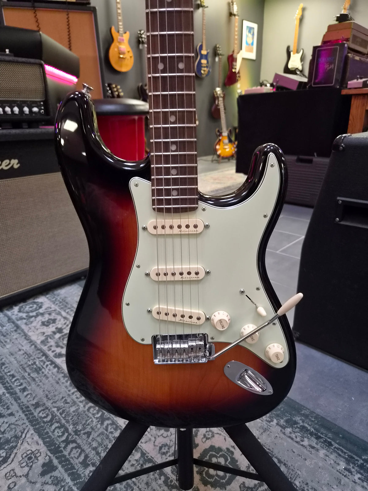 Fender Deluxe Roadhouse Stratocaster Sunburst 2016