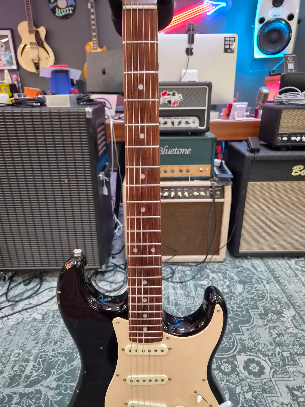 Squier "Yako" Strat