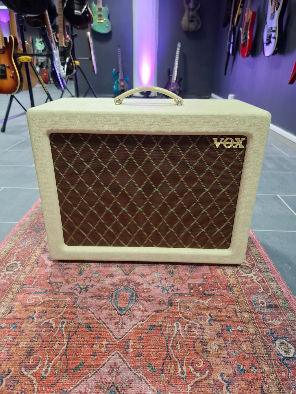 Vox V112TV