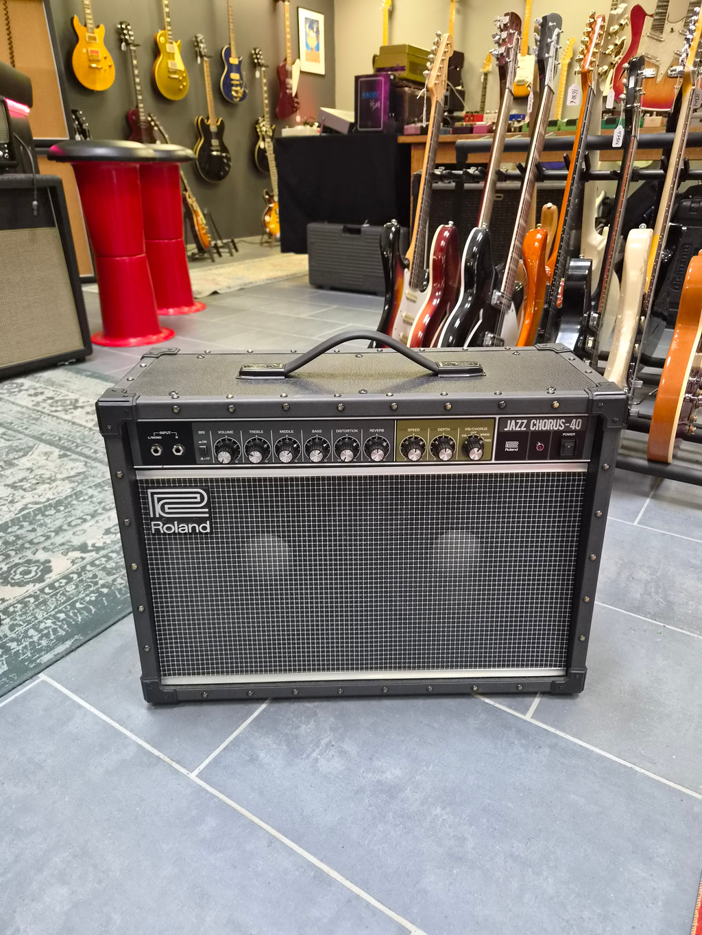 Roland JC-40