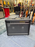 Roland JC-40