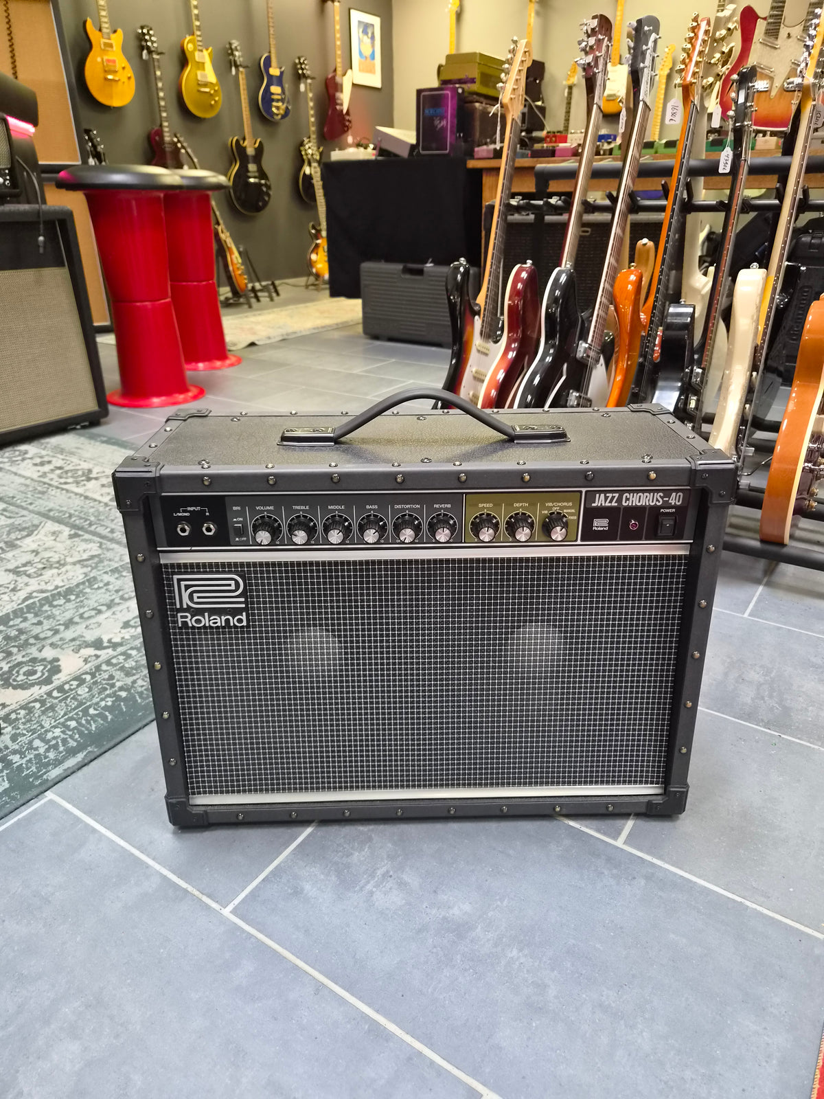 Roland JC-40
