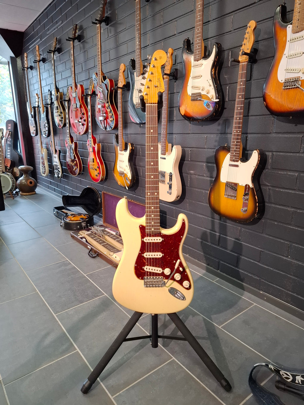 Fender Custom Shop Postmodern Stratocaster Journeyman Relic Vintage White 2021