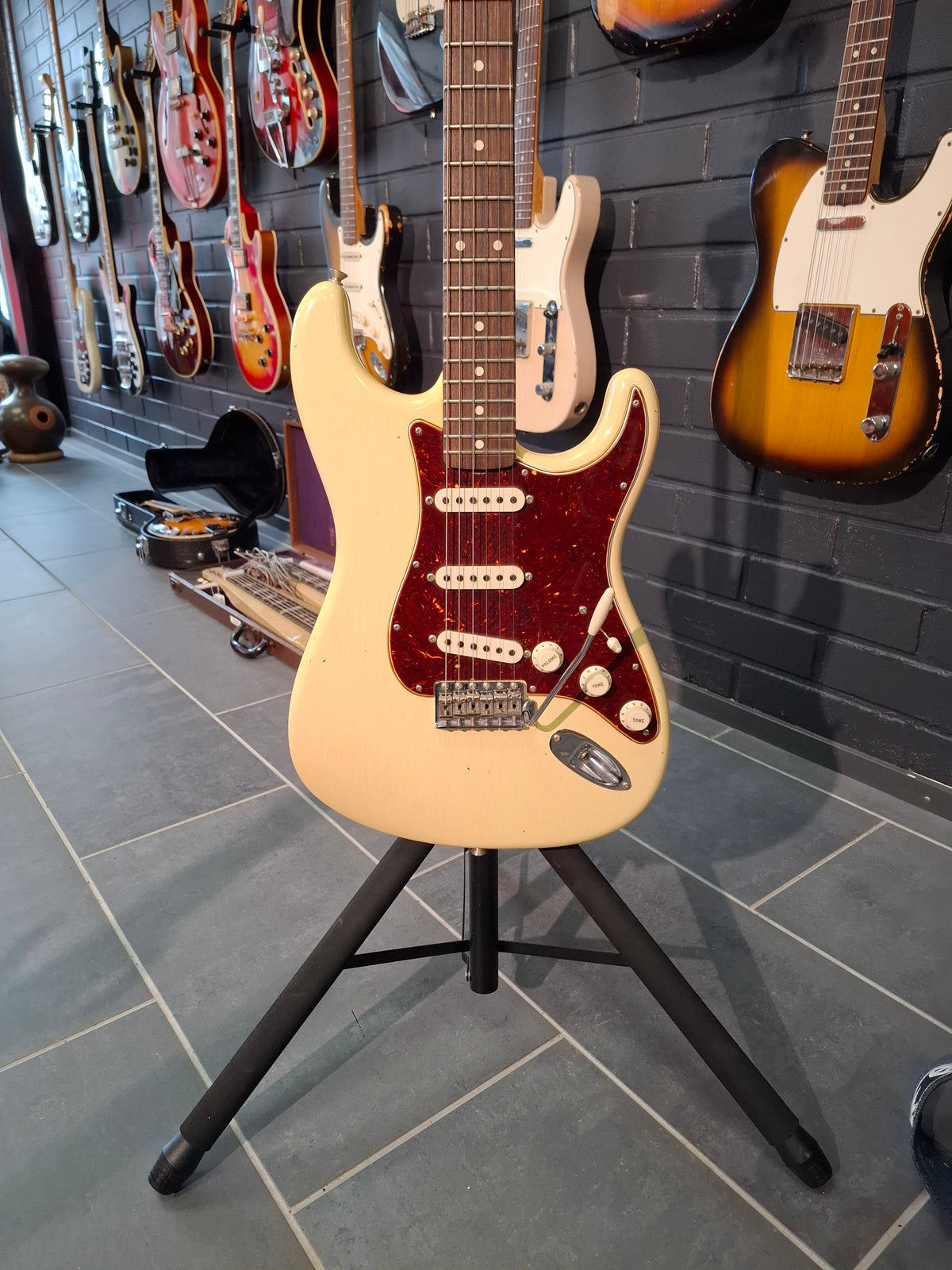 Fender Custom Shop Postmodern Stratocaster Journeyman Relic Vintage White 2021
