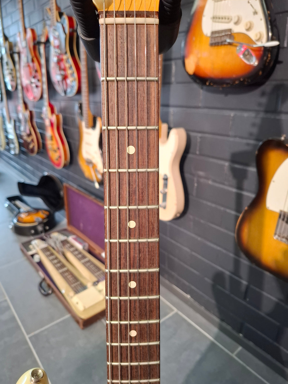 Fender Custom Shop Postmodern Stratocaster Journeyman Relic Vintage White 2021