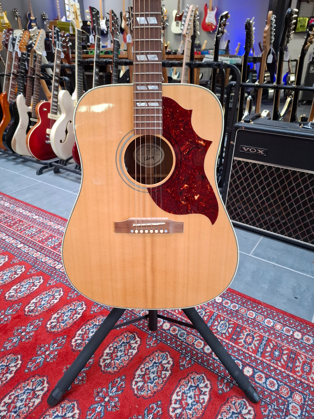 Gibson Hummingbird Studio Walnut
