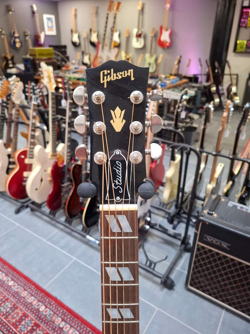 Gibson Hummingbird Studio Walnut