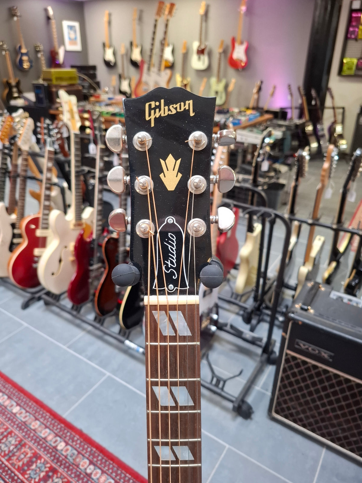 Gibson Hummingbird Studio Walnut