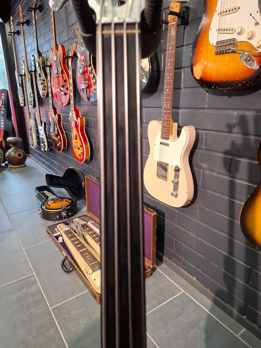 Kramer 650B Fretless 1970s