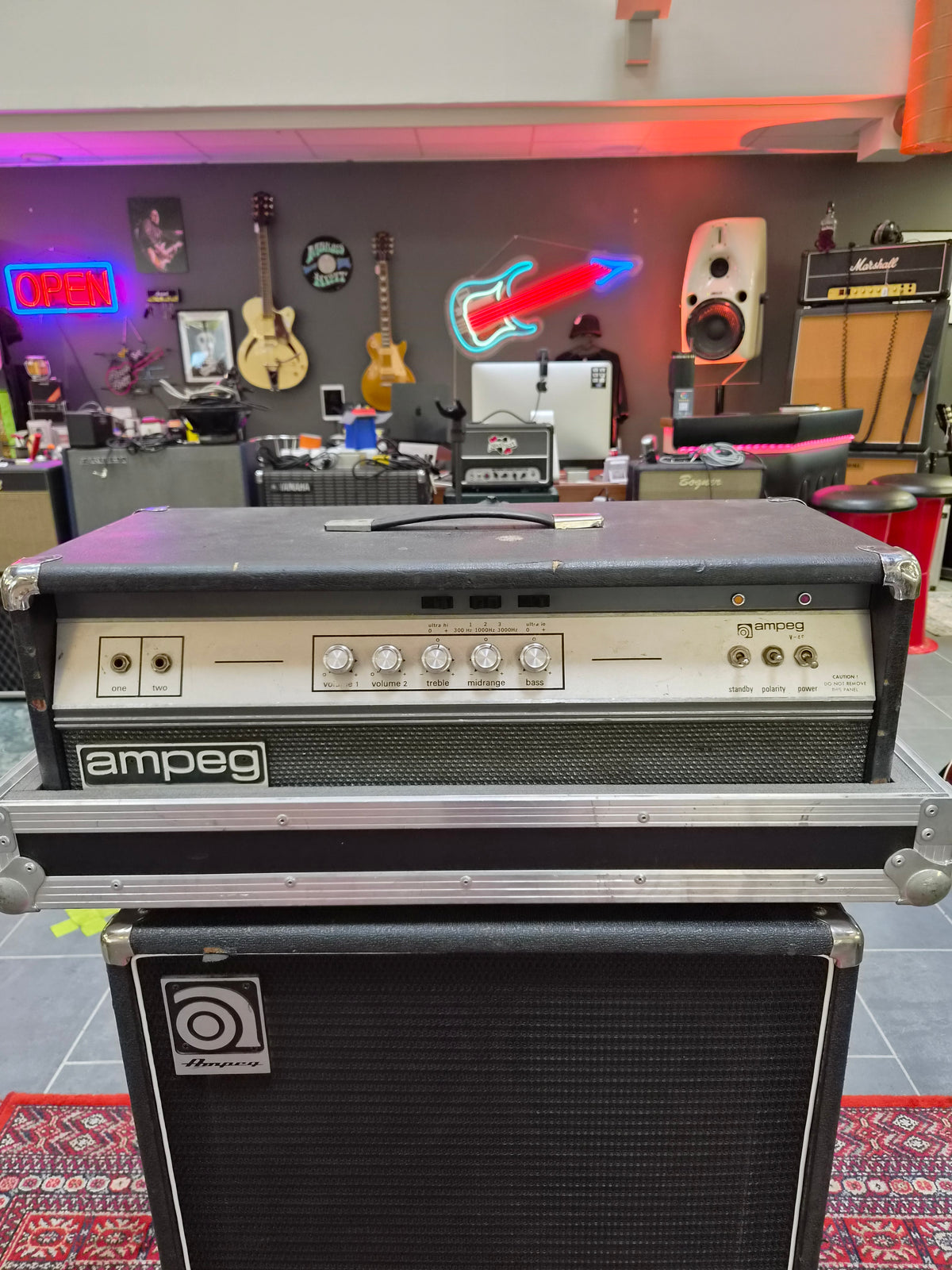 Ampeg V-4B 100W 1970s