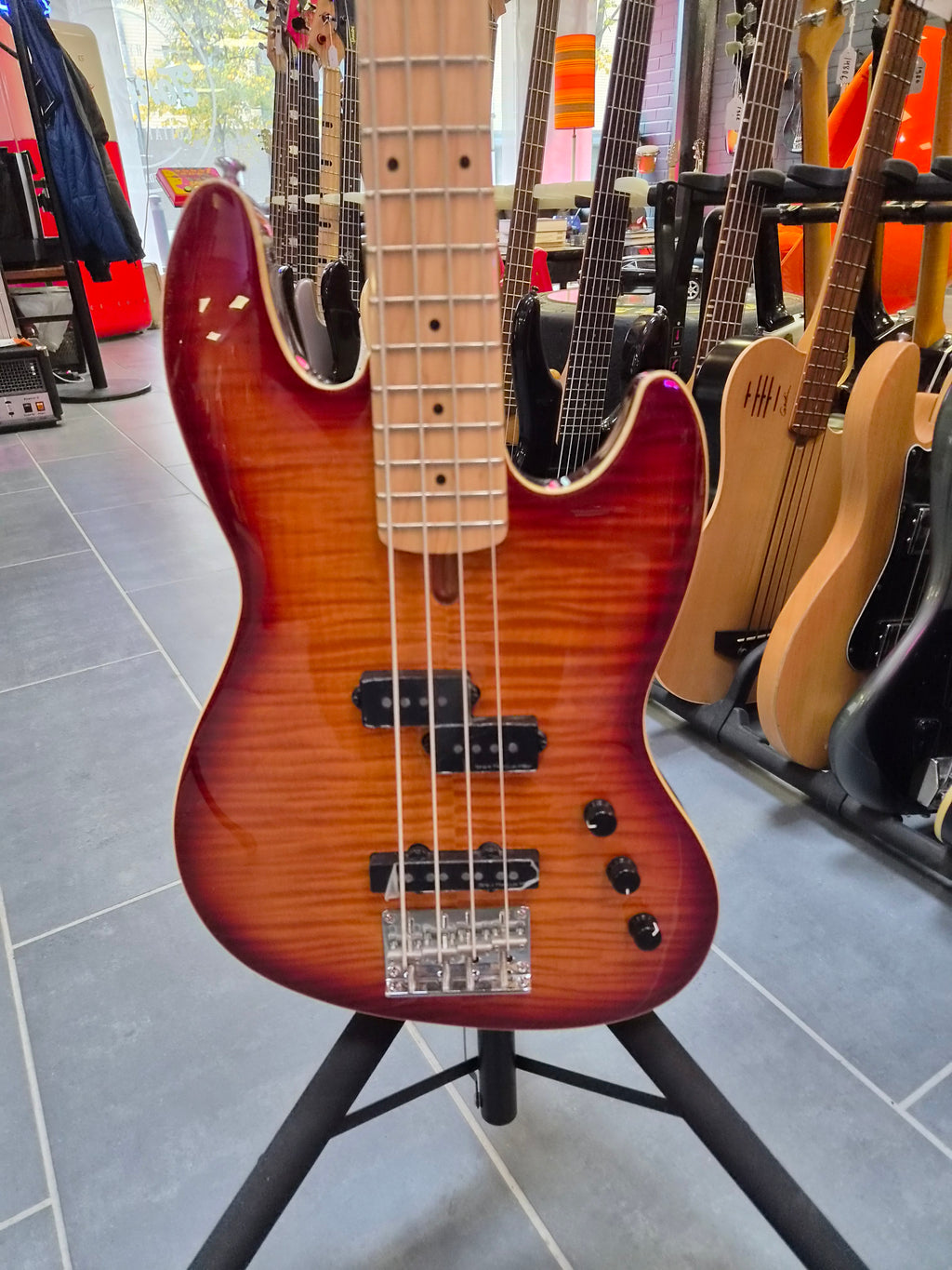 Marcus Miller U5 TS MN Short