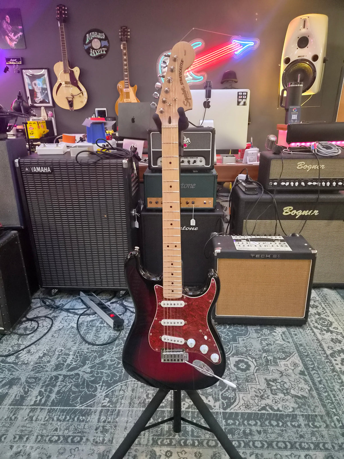 Squier Standard Stratocaster Antique Burst
