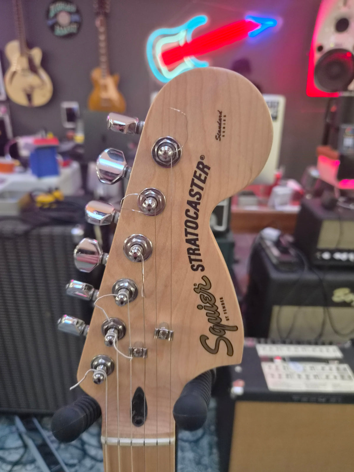 Squier Standard Stratocaster Antique Burst