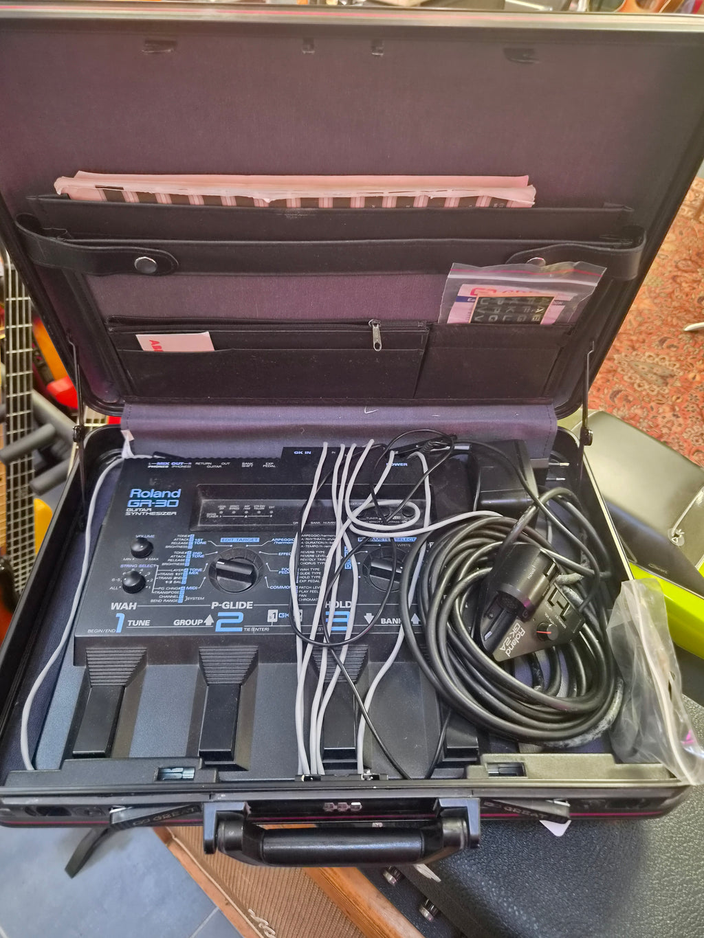 Roland GR-30 w/ Driver and cables