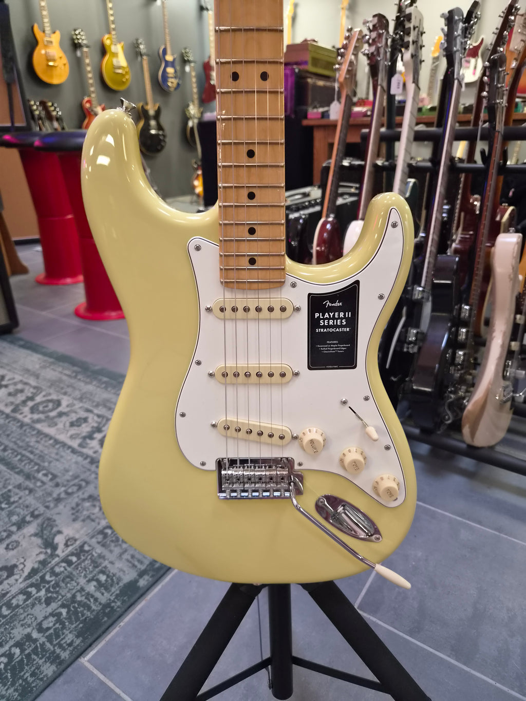 Fender Player II Stratocaster Hialeah Yellow with Maple Fingerboard