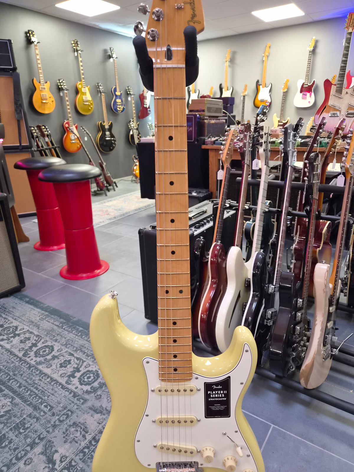 Fender Player II Stratocaster Hialeah Yellow with Maple Fingerboard