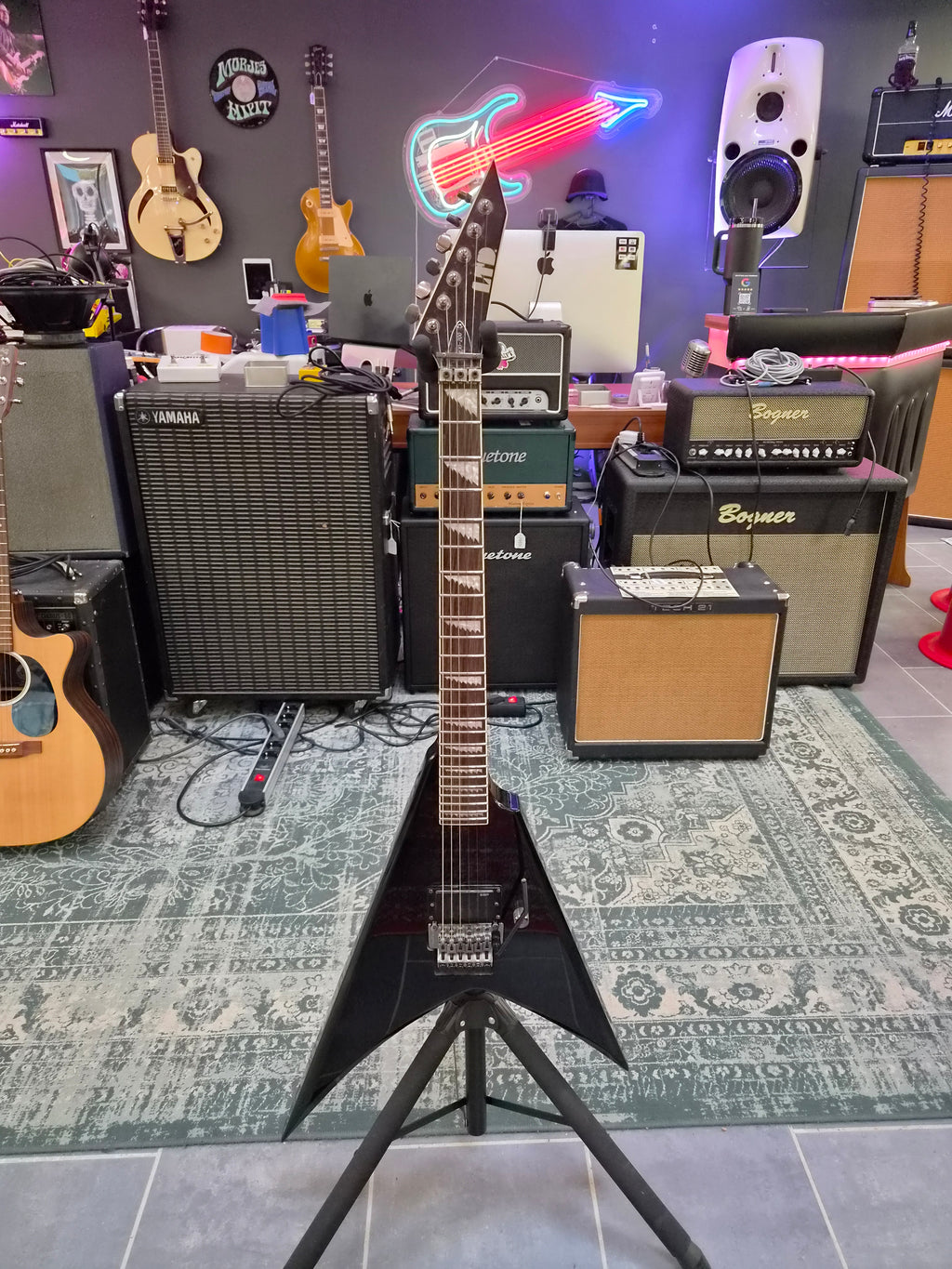 ESP LTD Alexi-200 Black