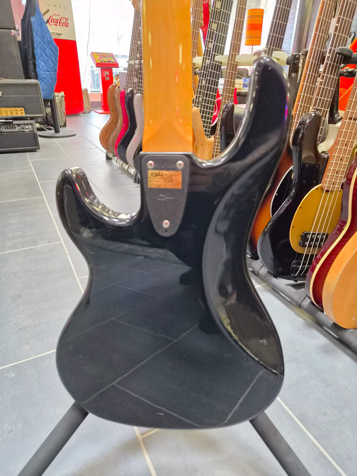 G&L SB-1 1987 Black