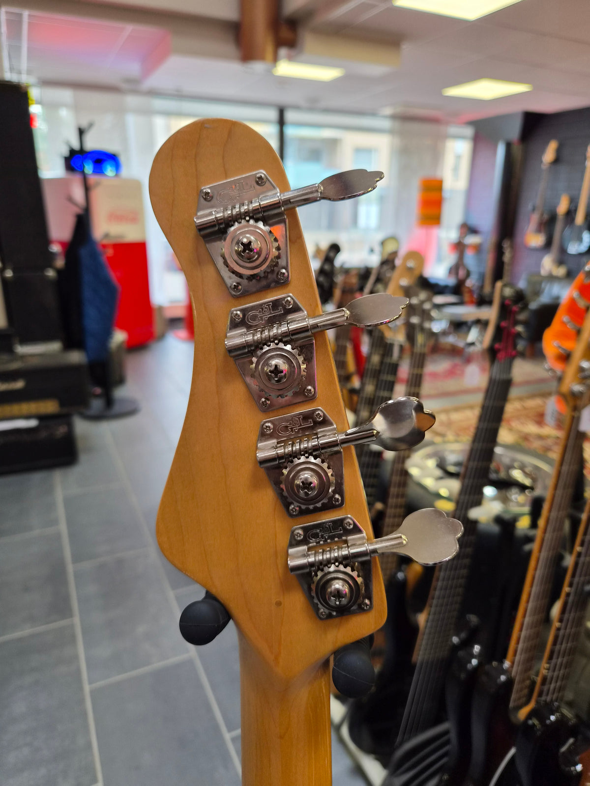 G&L SB-1 1987 Black