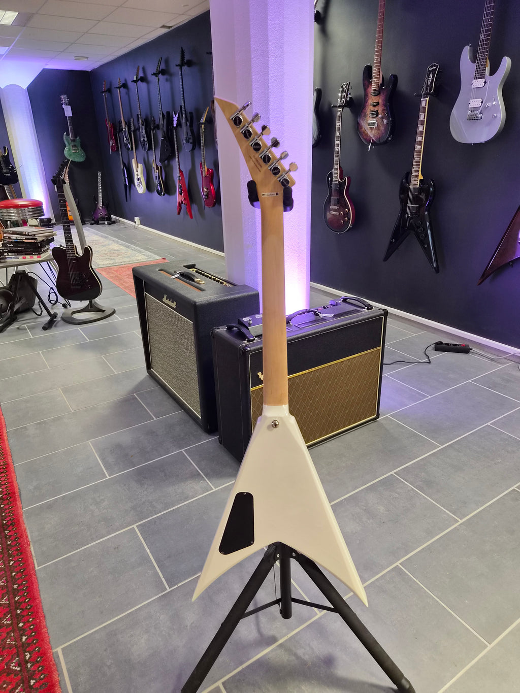 Jackson Pro Series KVT King V