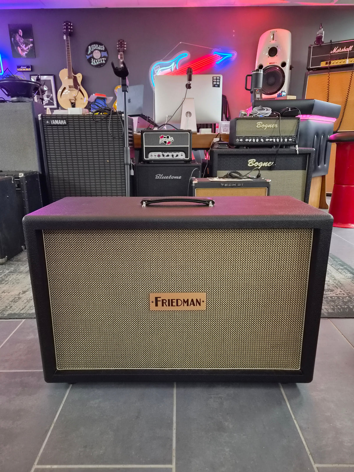 Friedman 2x12" Vintage (2x celestion V30) 2024